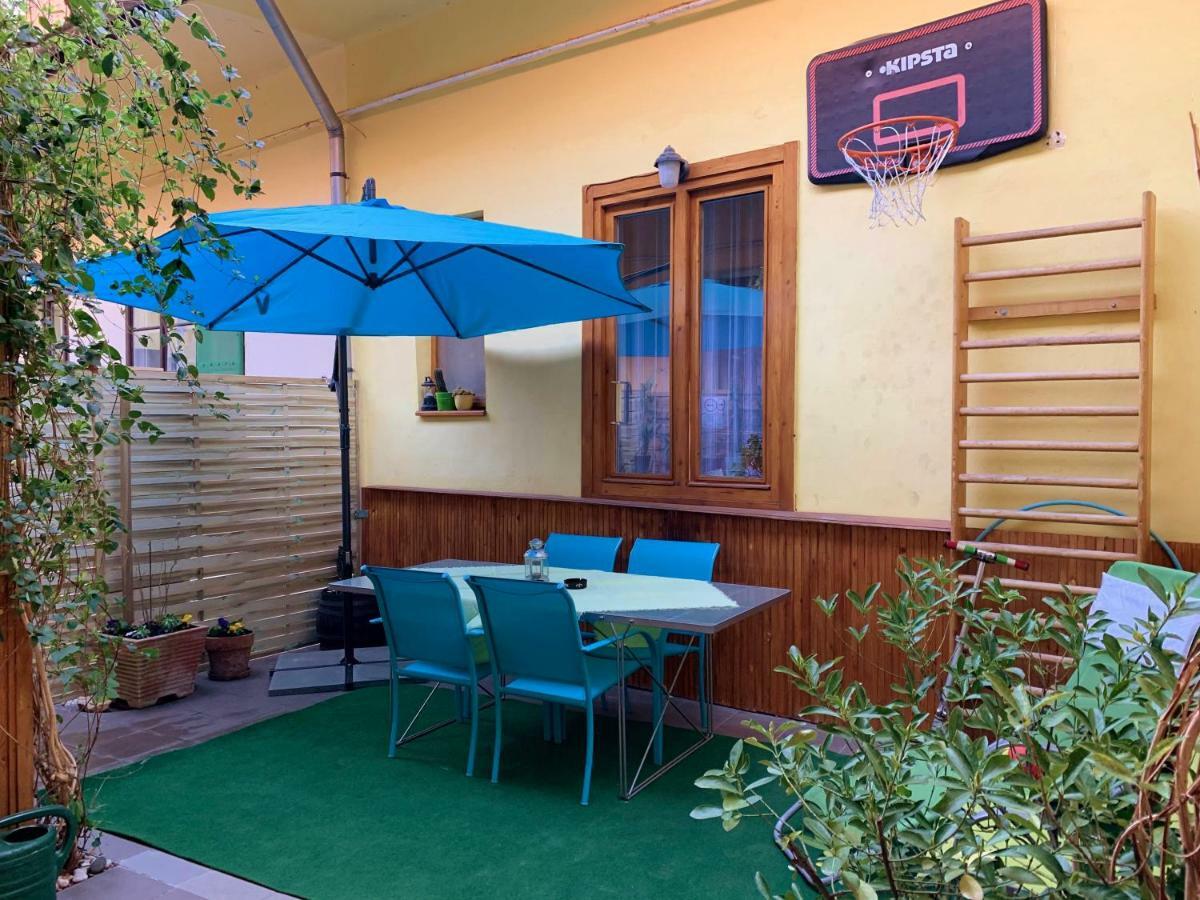 Moretti Apartman Apartment เอ็กเกอร์ ภายนอก รูปภาพ